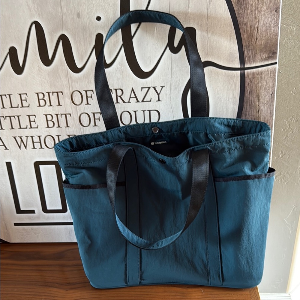 Lululemon Athletica Blue Tote Bag Structured Everyday Essential